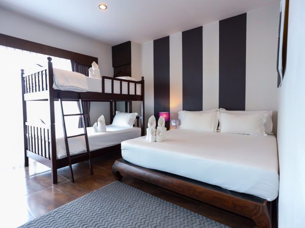 LINE_ALBUM_Family Studio Deluxe Room_250605_1