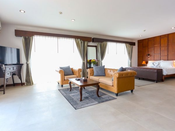 LINE_ALBUM_Studio Suite Panorama river view with shower_250605_4